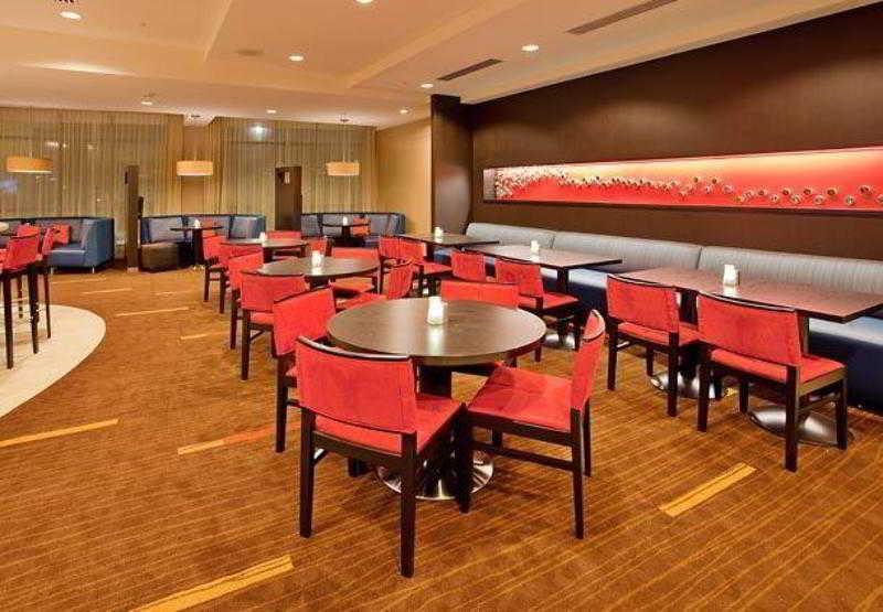 Готель Courtyard By Marriott Pittsburgh North/Cranberry Woods Кранберрі-Тауншіп Екстер'єр фото