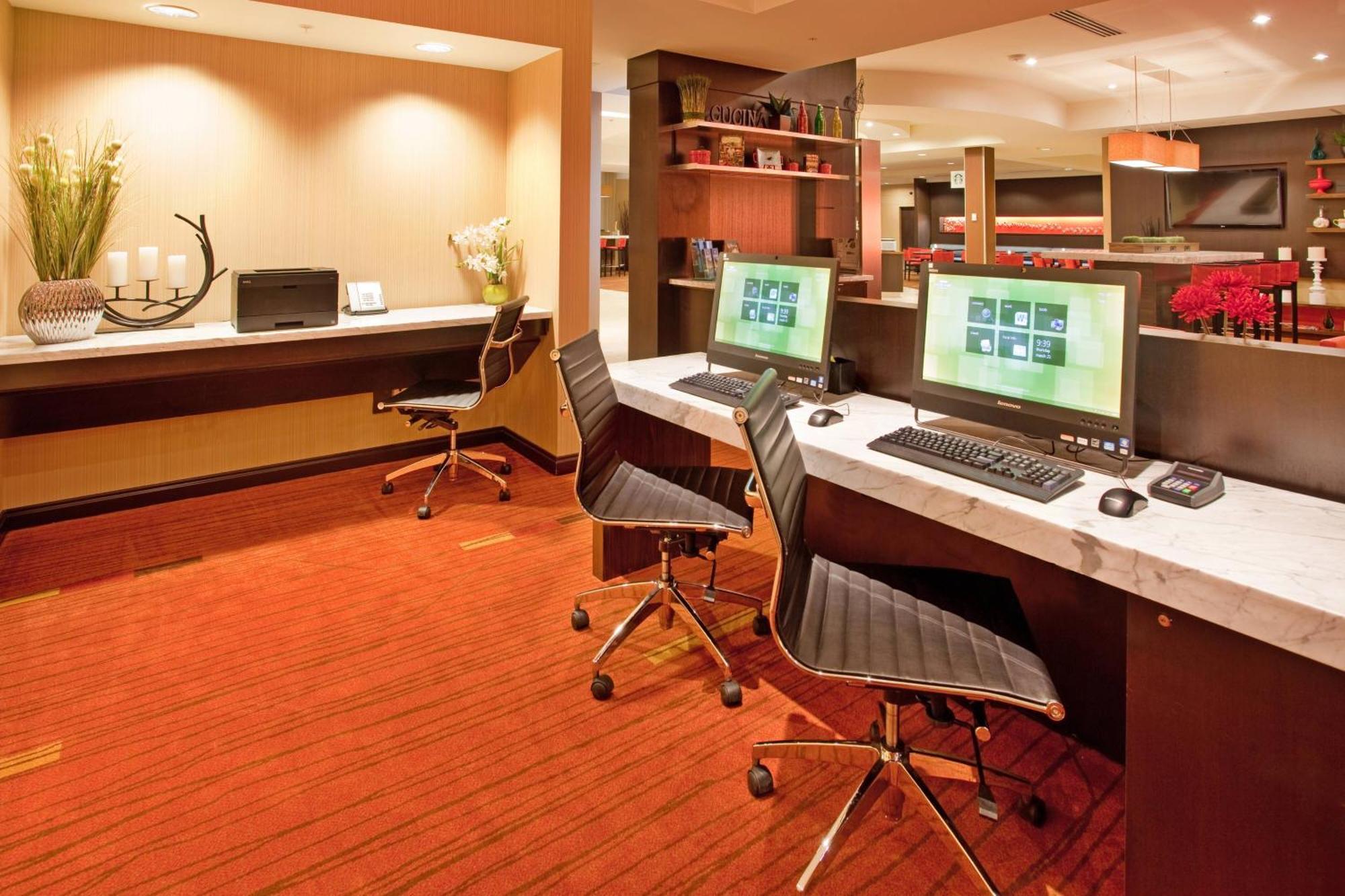 Готель Courtyard By Marriott Pittsburgh North/Cranberry Woods Кранберрі-Тауншіп Екстер'єр фото