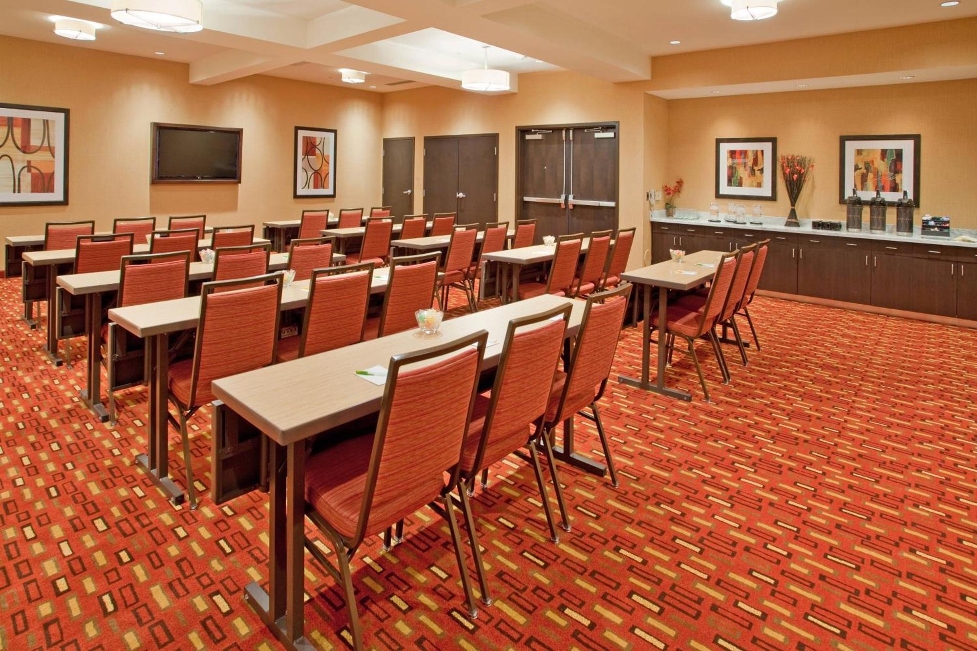 Готель Courtyard By Marriott Pittsburgh North/Cranberry Woods Кранберрі-Тауншіп Екстер'єр фото